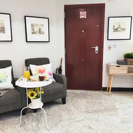 Bohemian & Panoramic -parking Apartment *