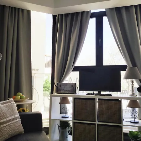 Bohemian & Panoramic -parking Apartment *