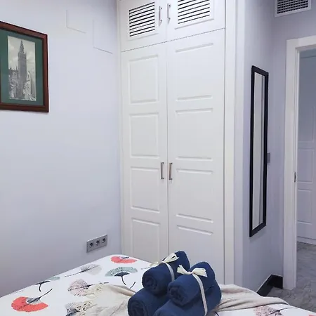 Bohemian & Panoramic -parking Apartment